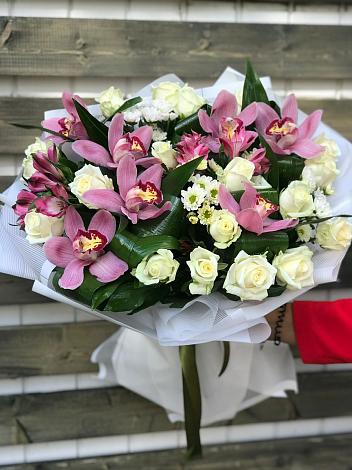Букет цветов из: Розы и Хризантемы в Рагулях