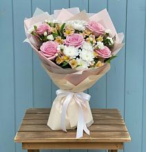 Букет цветов из:  Гвоздики, Орхидеи и Розы в Рагулях