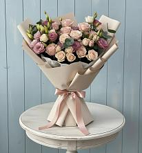 Букет цветов из:  Розы и Лизиантусы в Рагулях