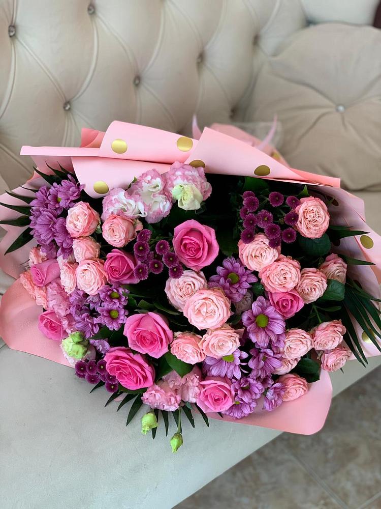 Букет цветов из: Хризантемы, Розы и Лизиантусы в Рагулях