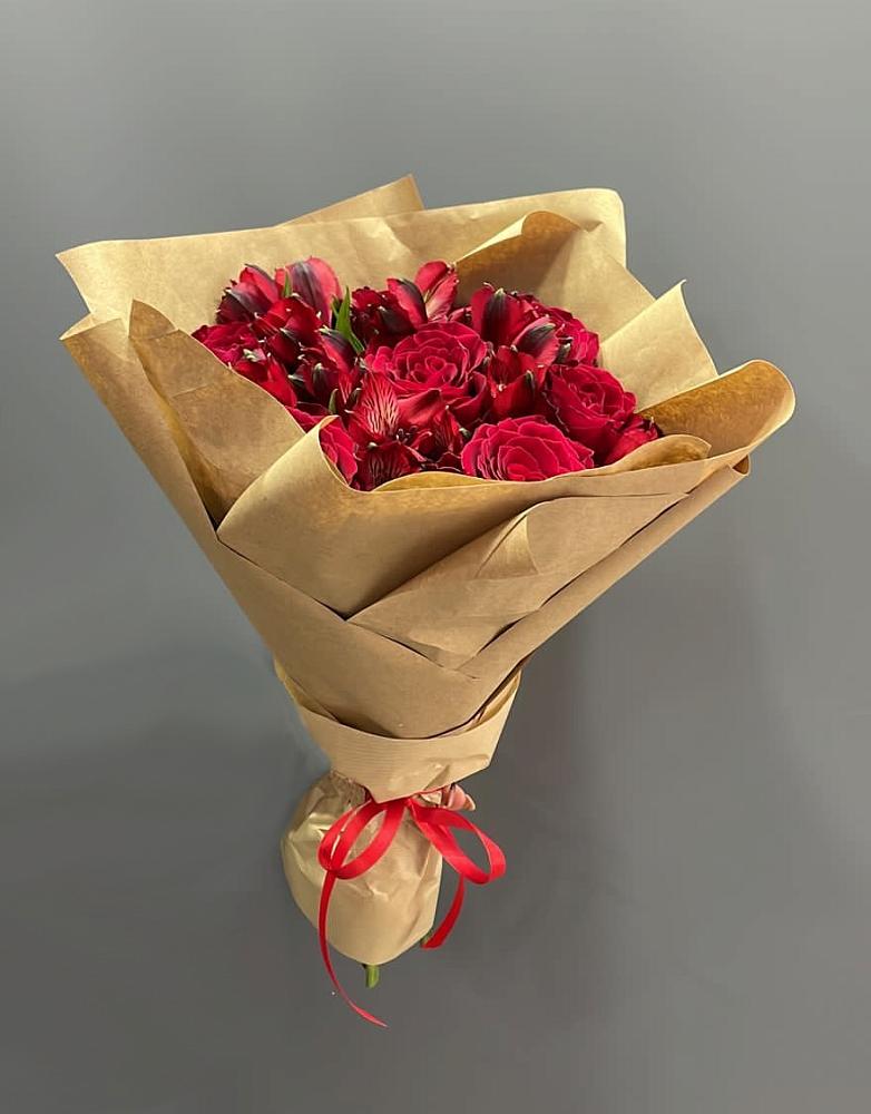 Букет цветов из: Альстромерии и Розы в Рагулях