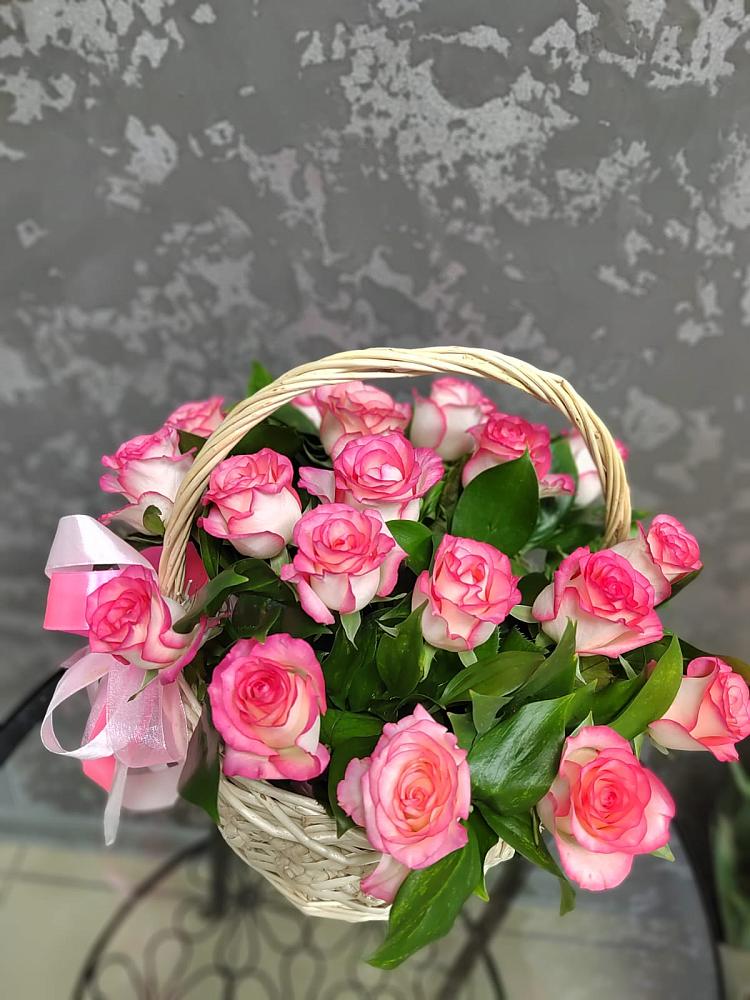 Цветочная композиция из Розы в корзине в Рагулях