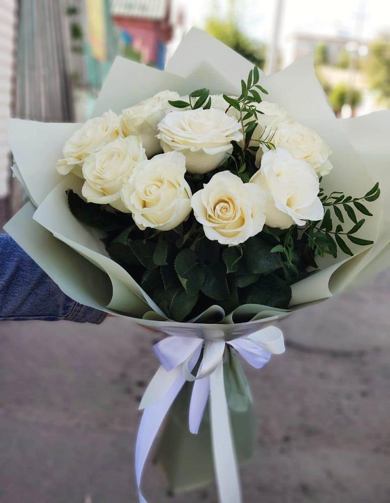 Букет Белые розы Проуд в Рагулях