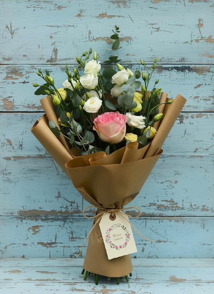 Букет цветов из: Розы и Лизиантусы в Рагулях