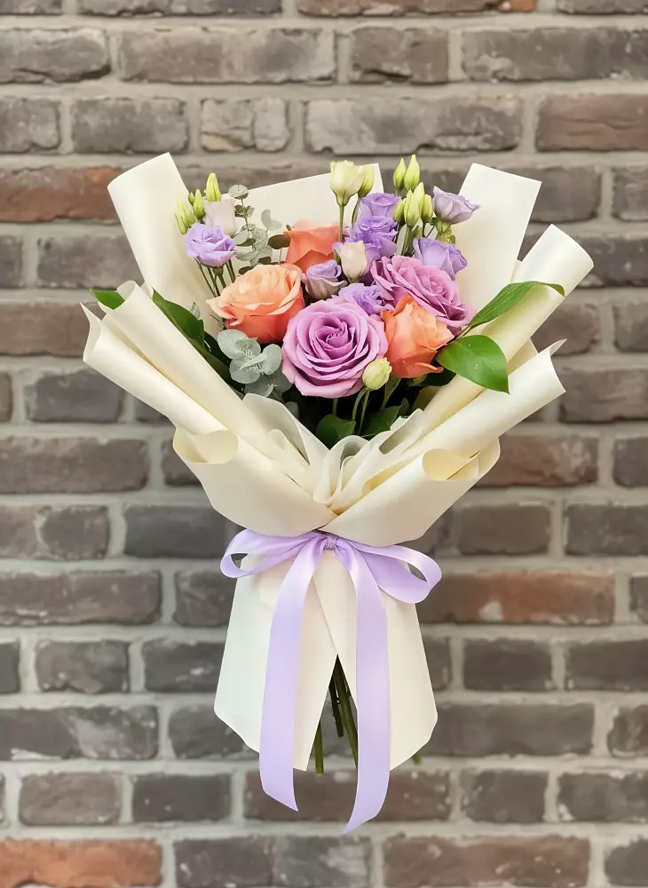 Букет цветов из: Лизиантусы и Розы в Рагулях