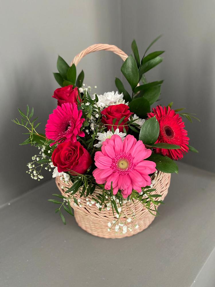 Цветочная композиция из Розы, Хризантемы и Герберы в корзине в Рагулях