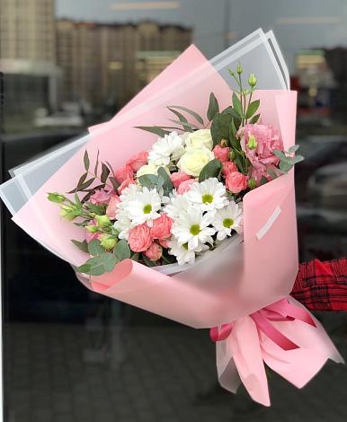 Букет цветов из: Розы, Лизиантусы и Хризантемы в Рагулях